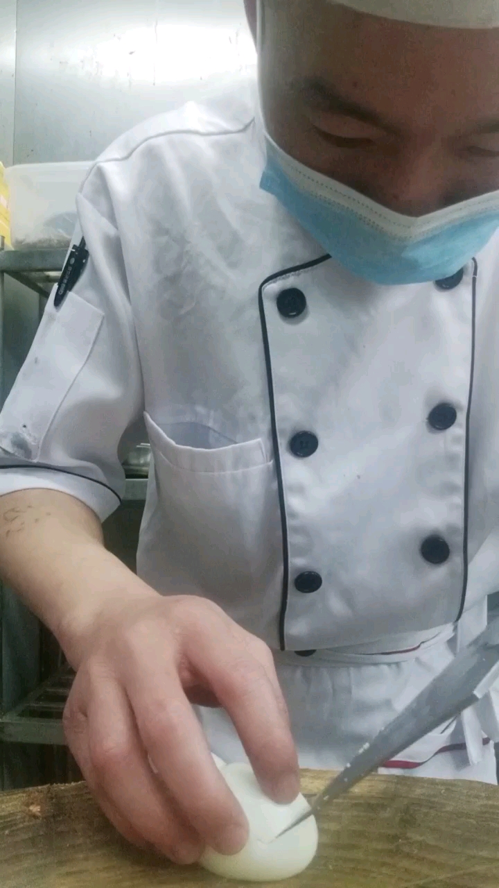 鸡蛋变成小兔子