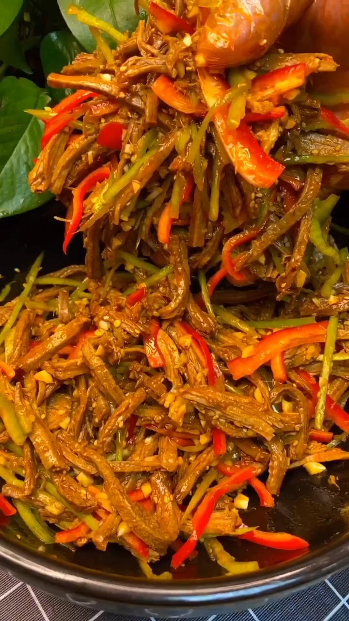 #美食#家庭版香辣牛肉丝教程,感谢大家支持!