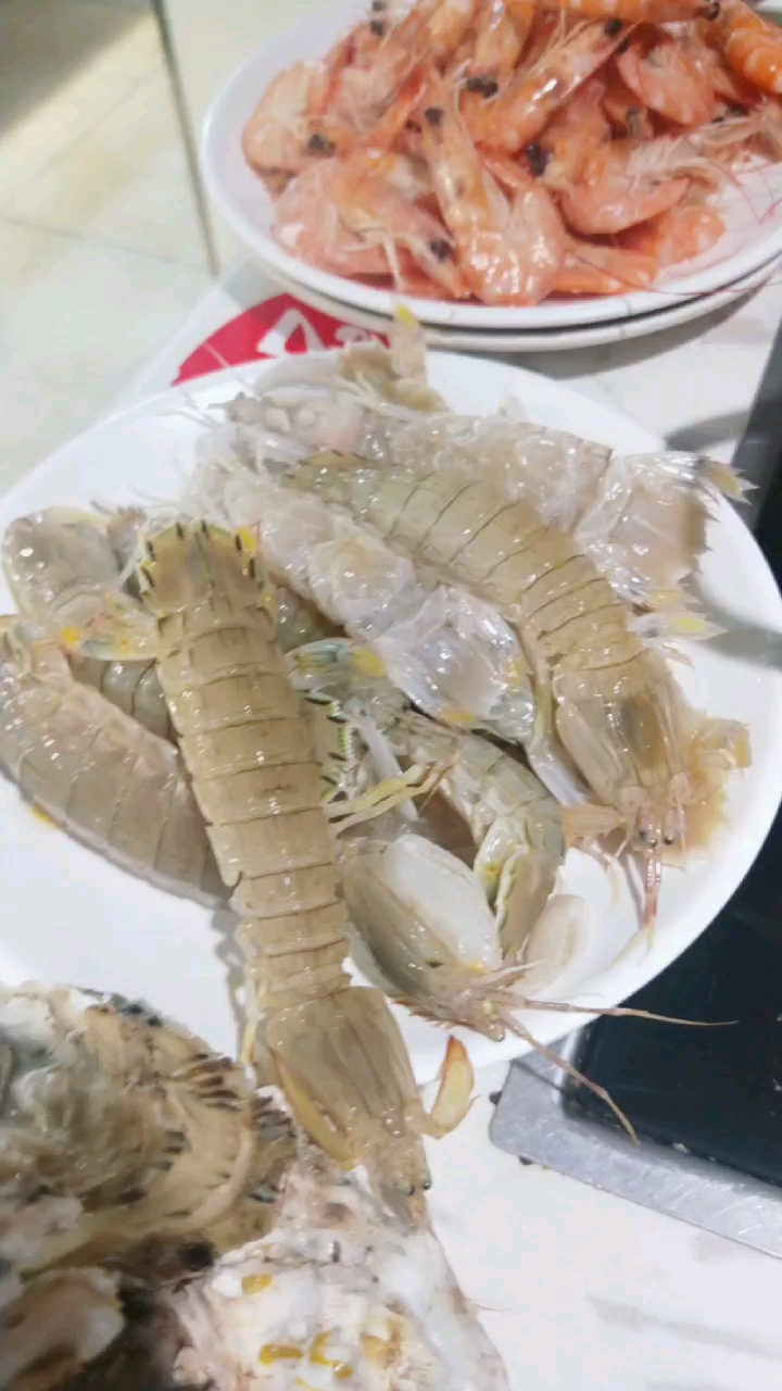 #美食#我们叫虾爬子,还有叫皮皮虾的,还有什么?@全民小助手