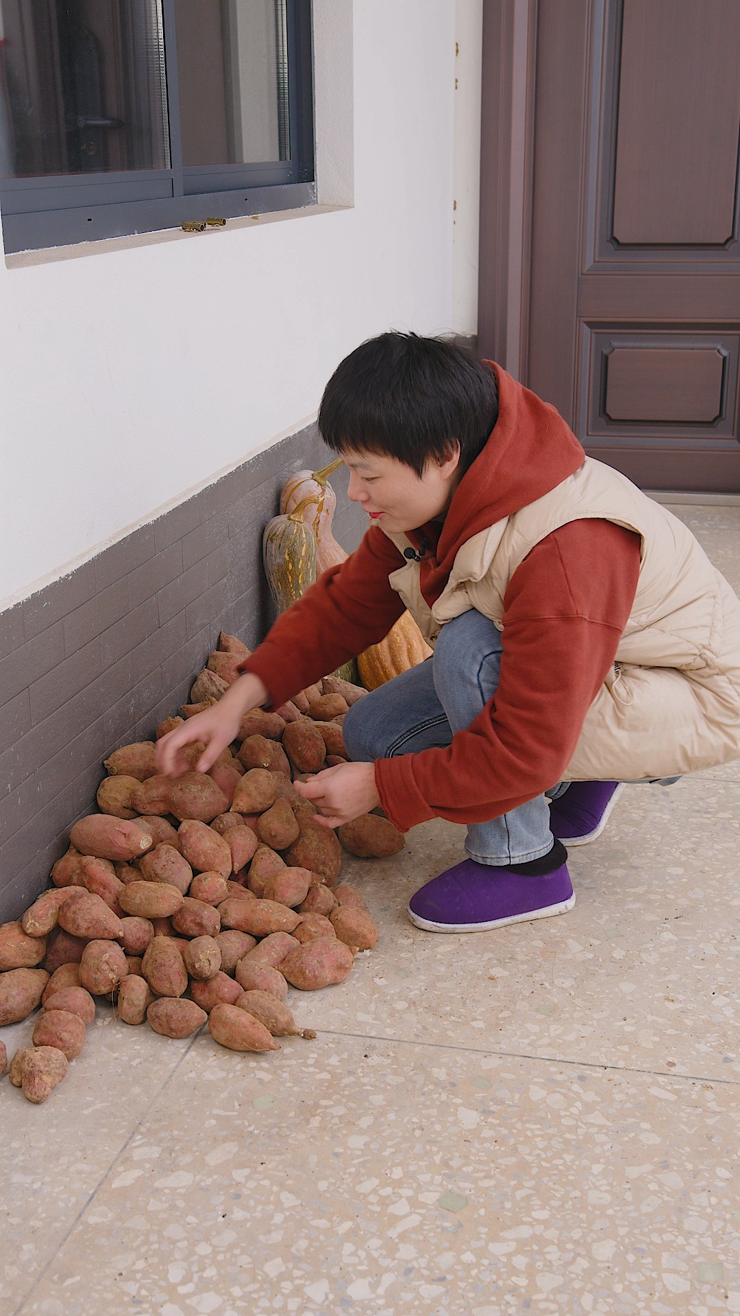 #美食#在湖南,家家户户都会做炸红薯片,香脆薄甜,按照我的方法做,放到过年都不软。