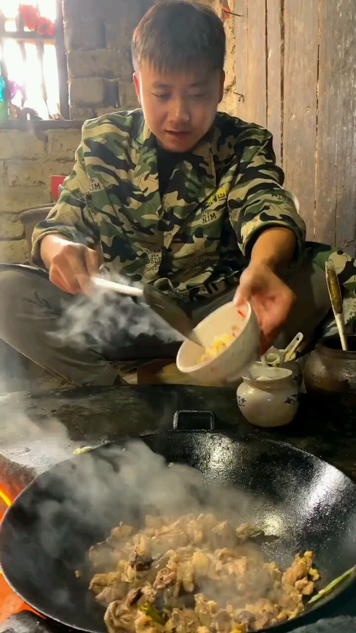 香喷喷的野鸡肉,好吃。