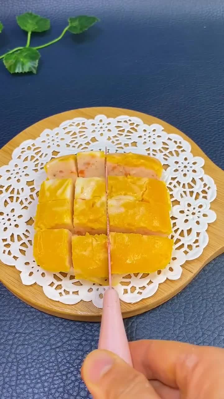 自己做的虾糕就是格外好吃呀,没任何添加满满都是虾肉