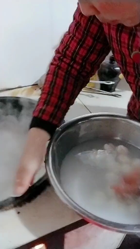 #宅在家十四天挑战#看看我坐着地锅鸡馍馍,想吃吗?