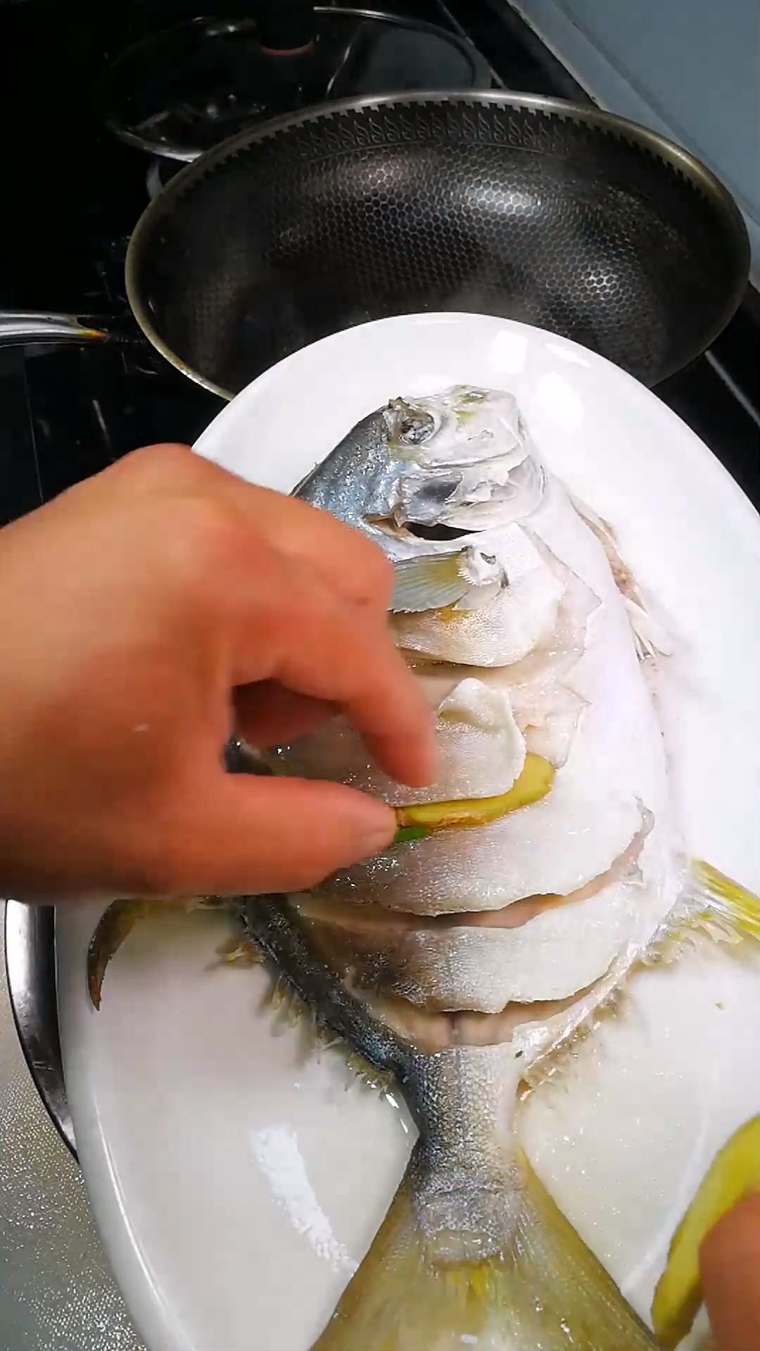家常菜清蒸金昌鱼
