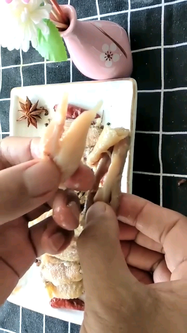 鸡翅中的这种吃法还头一回做,味道真不错