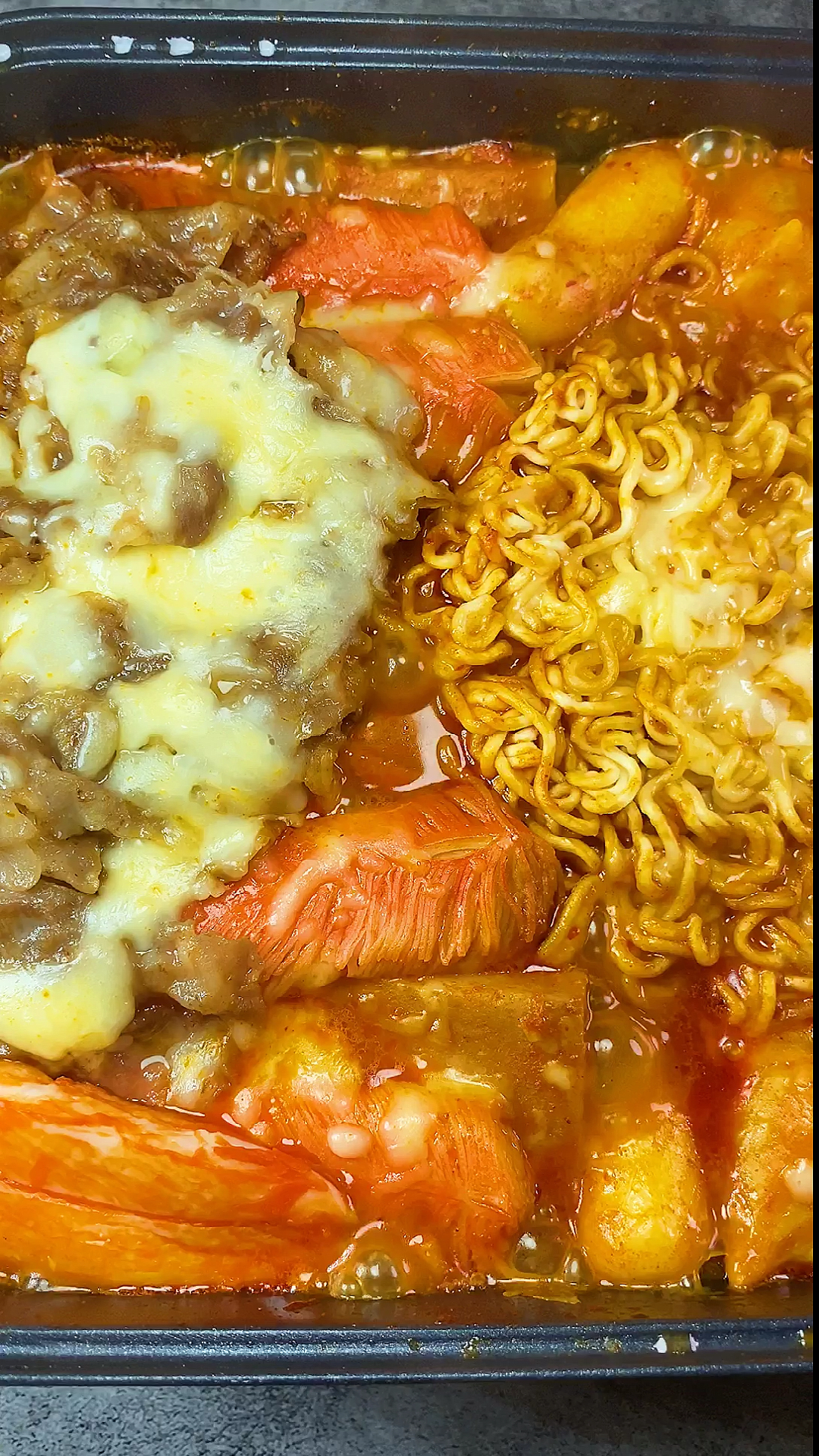 #美食#天气冷不要再出去吃韩式部队锅,自己在家做简单卫生又美味