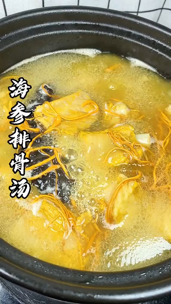 #我要上热门#排骨汤这样做孩子能喝两大碗