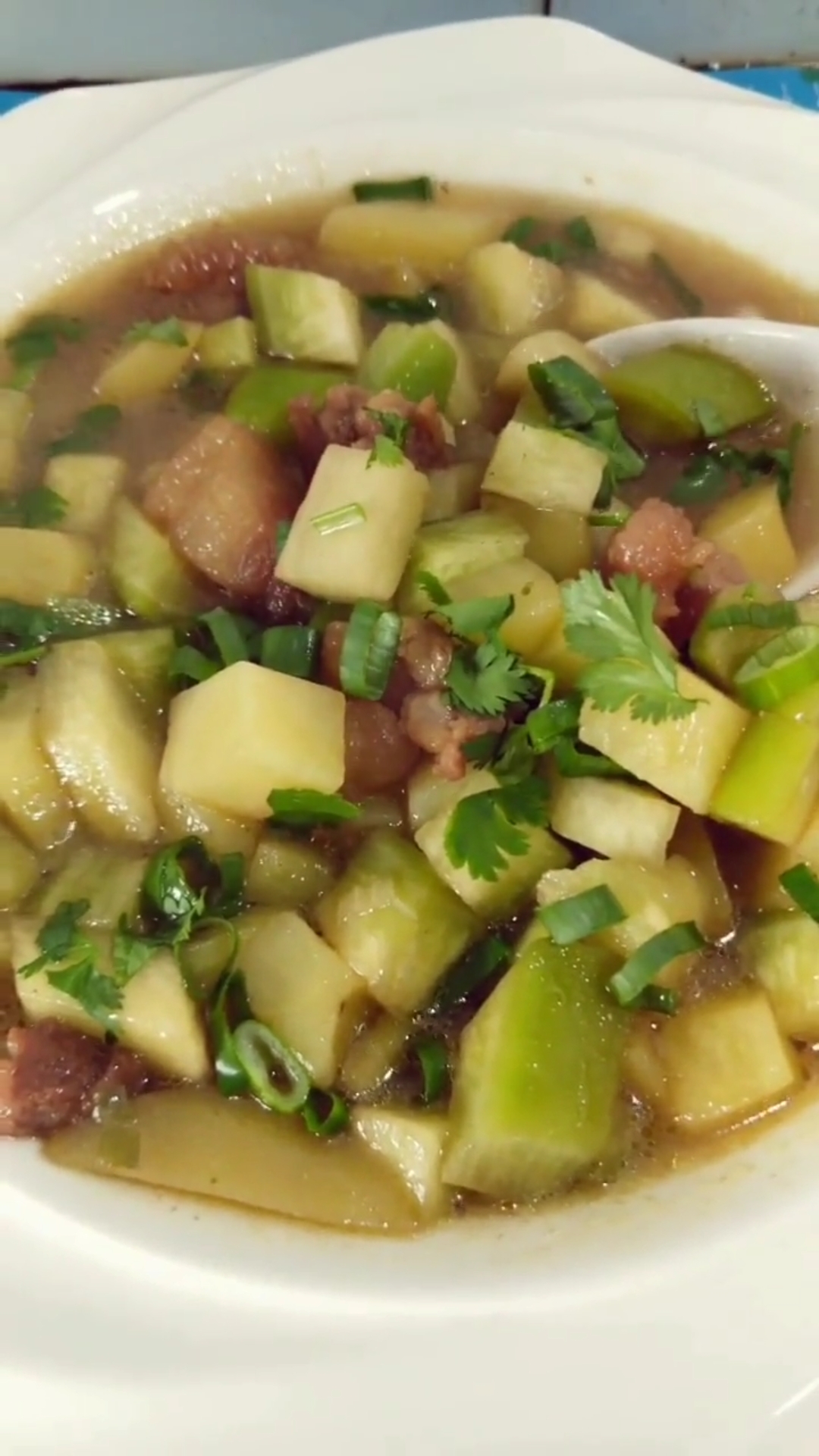 土豆炖萝卜这样做汤鲜味儿美!