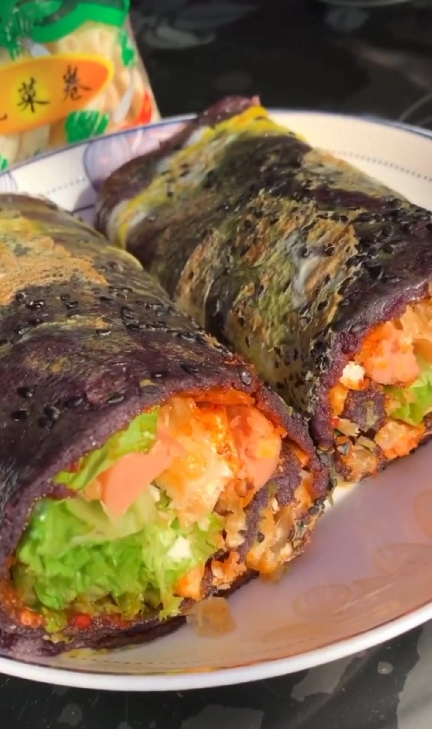 #美食#家庭版杂粮煎饼果子 这手艺就是铁饭碗啊!