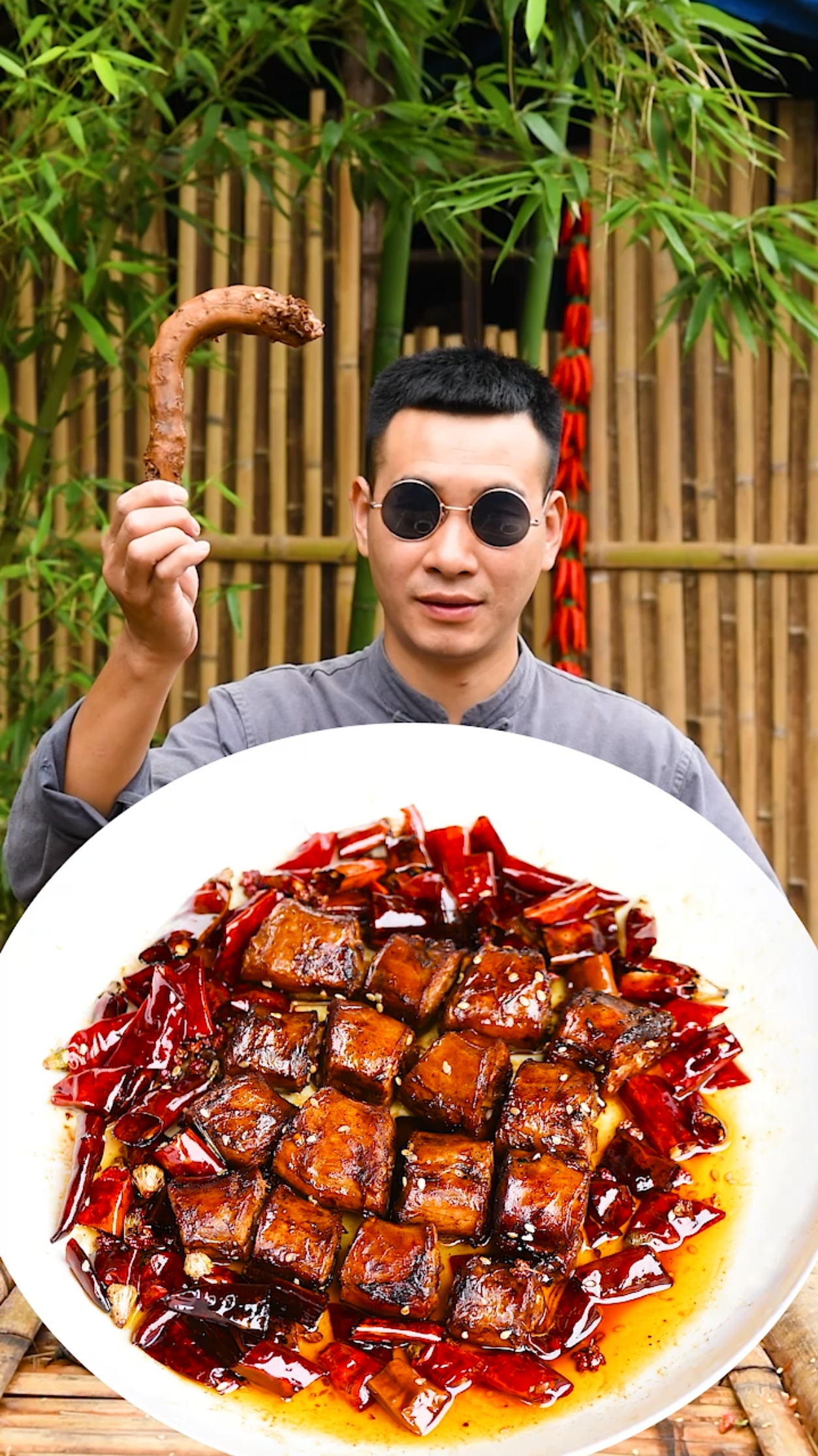 #美食#鸭脖子这样做非常的好吃,每天更新美食。