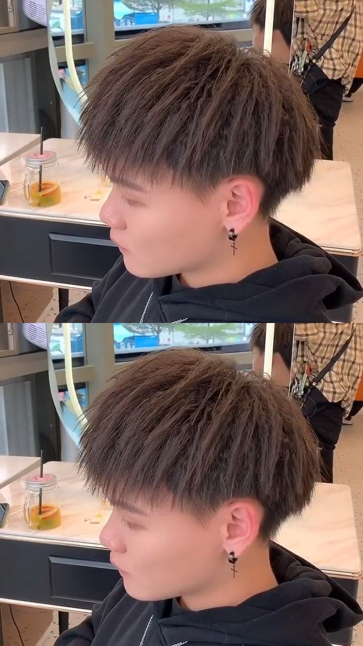 #改变发型#男士发型 烟花烫适合各种脸型头顶自然蓬松。