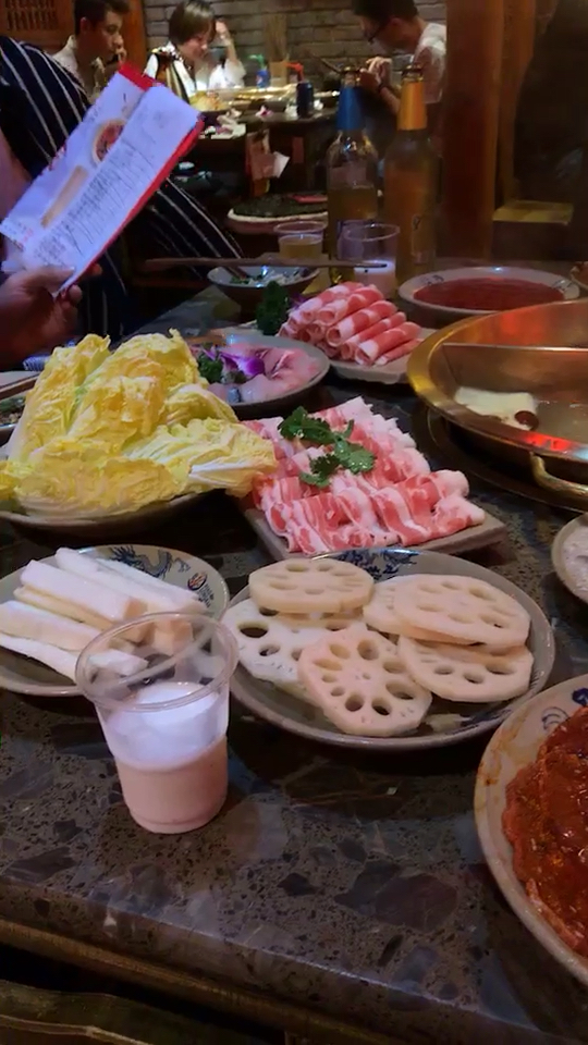 长沙:小龙坎火锅店