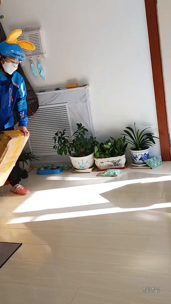 安家具,拧螺丝,磨剪子,锵菜刀,出来跑外卖谁没有个十八般武艺