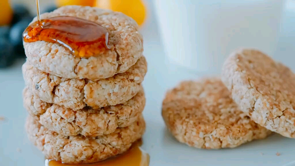 粉丝问我能不能做一款不长胖的甜品这款好吃的燕麦皮饼干送给你们