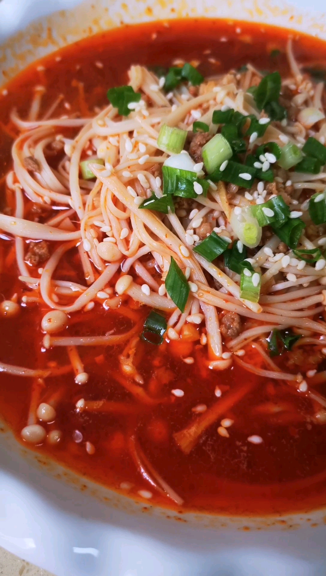 #这是高手#水煮金针菇这样做味道比大饭店还好吃
