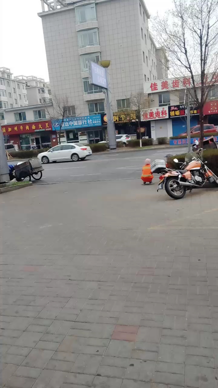 全民小视频,家人们早上好,我来签到来啦!