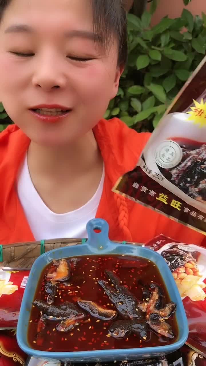无骨黑鸡爪,开袋即食感谢官方大大给的每一次热门我想上热门越努力越幸运加油好物推荐