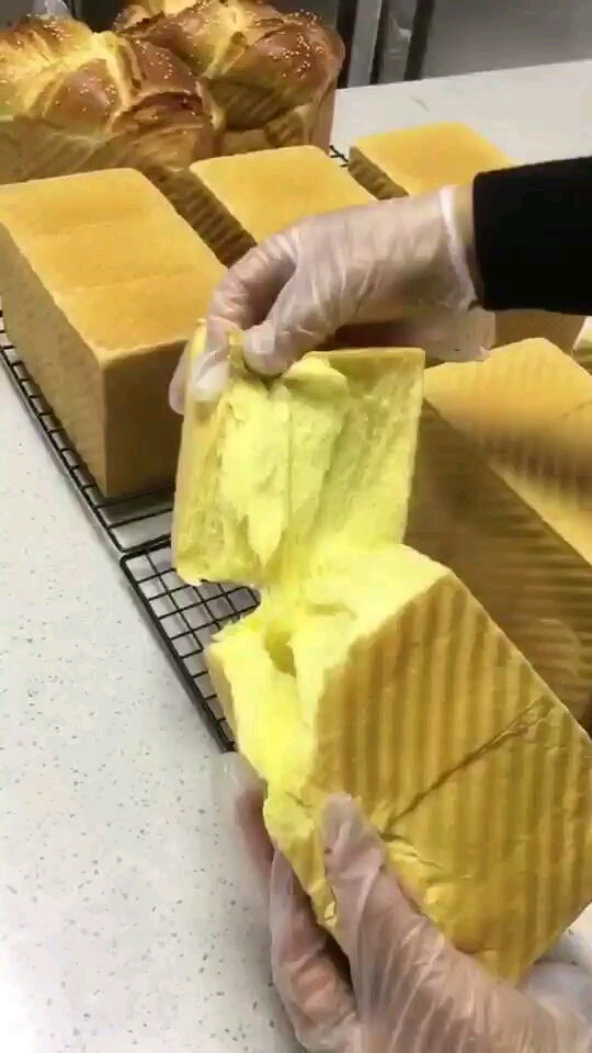 南瓜手撕面包,又想学关注我 免费告诉你配方