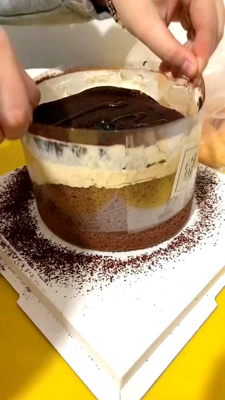 为啥必胜客的爆浆蛋糕跟别家的不一样,是我打开方式不对吗?