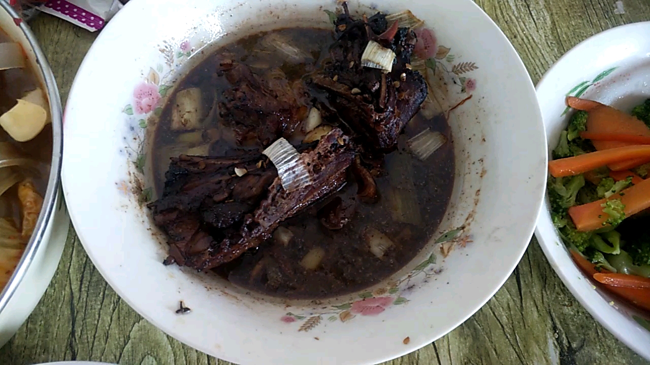 #秋日穿搭#卖相不好,吃着过瘾,自己做的卤鸭边腿