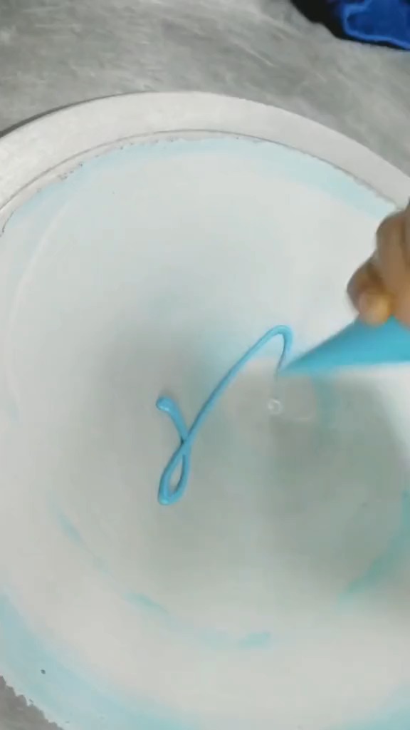 蛋糕字体练习