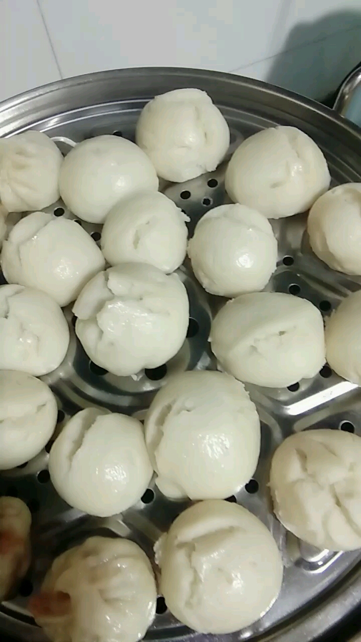 #黑暗料理之王#我蒸的馒头个个咧嘴笑了