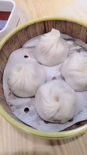 鸡汁汤包