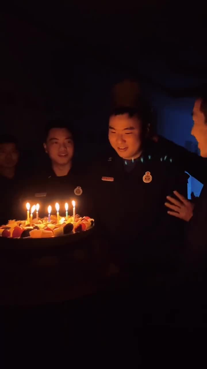 24岁的生日,因为有你们变得更幸福!