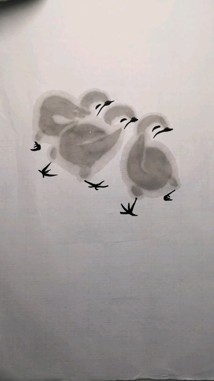 用六来画小鸡,拿起画笔,不忘初心。