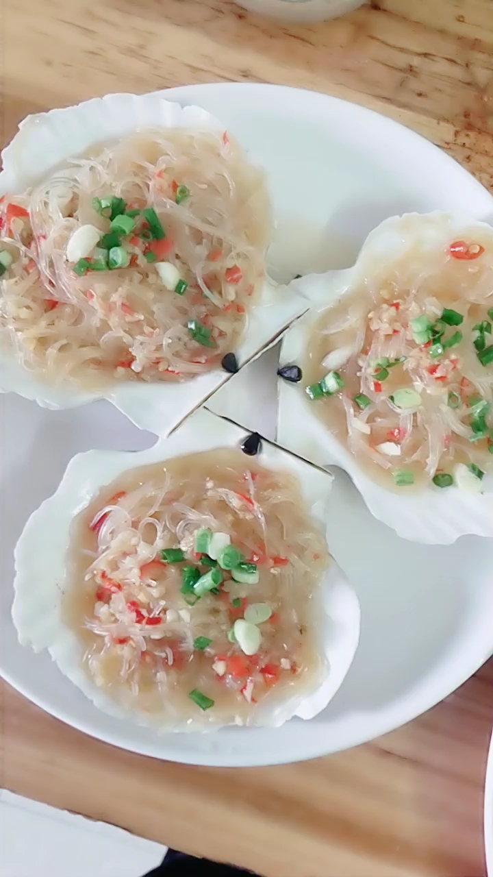 蒜茸粉丝蒸元贝