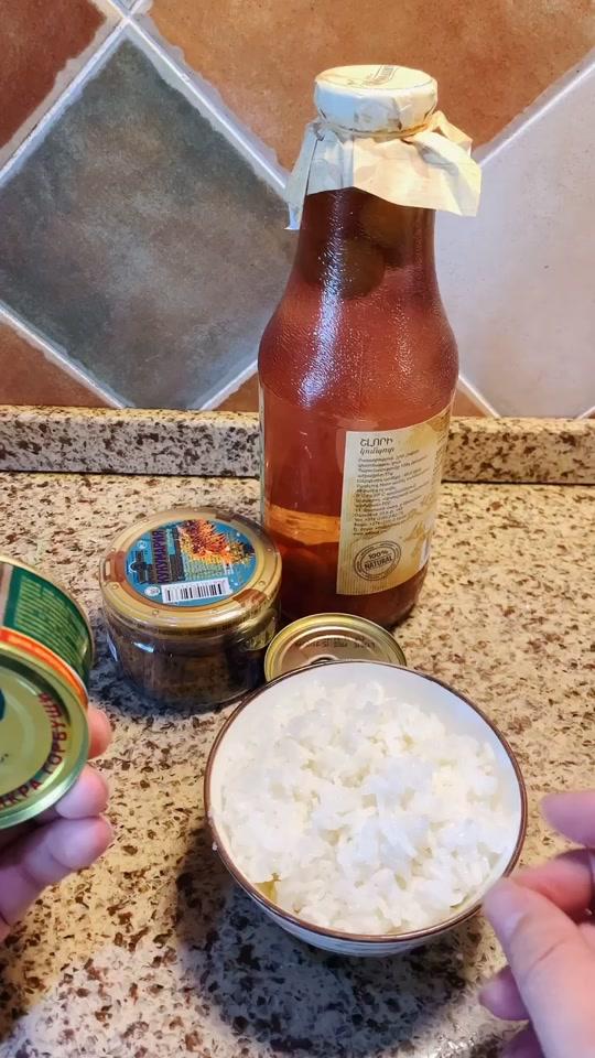 大马哈鱼籽酱多好吃!今天它来了!好不好吃自己看!#美食 #俄罗斯 #