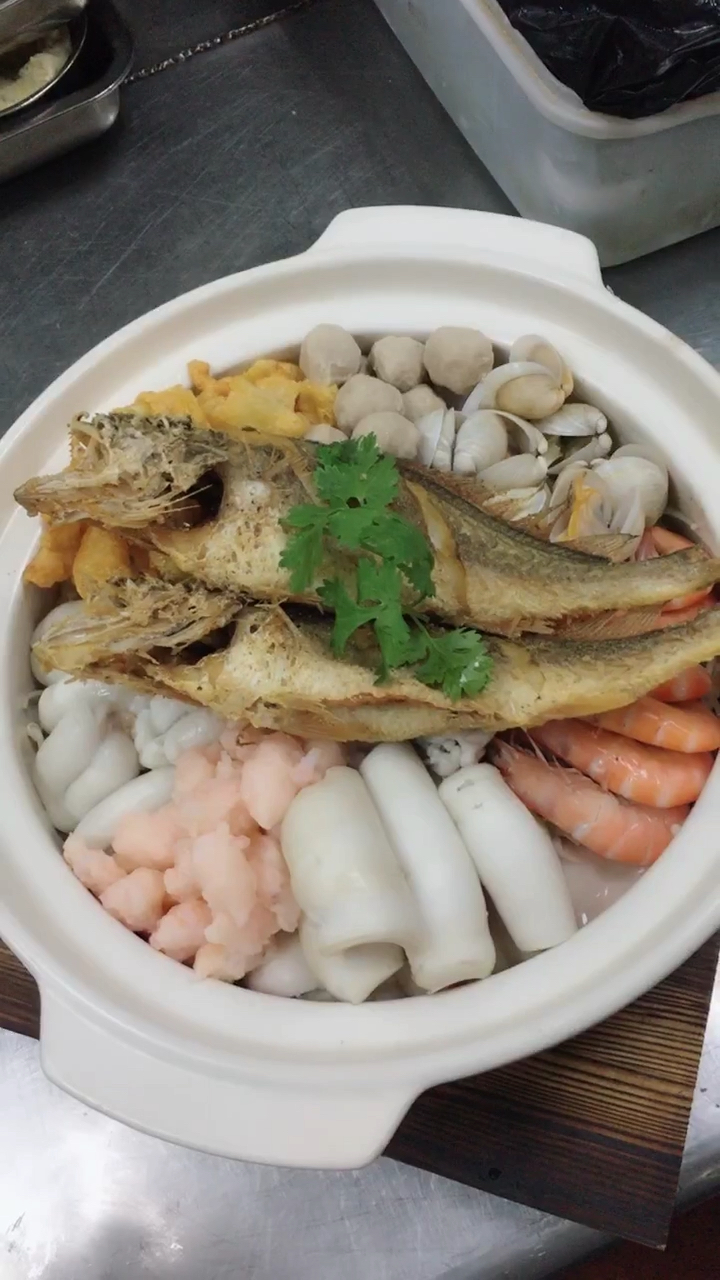 给这道菜起个霸气名字吧,现在叫八仙过海。