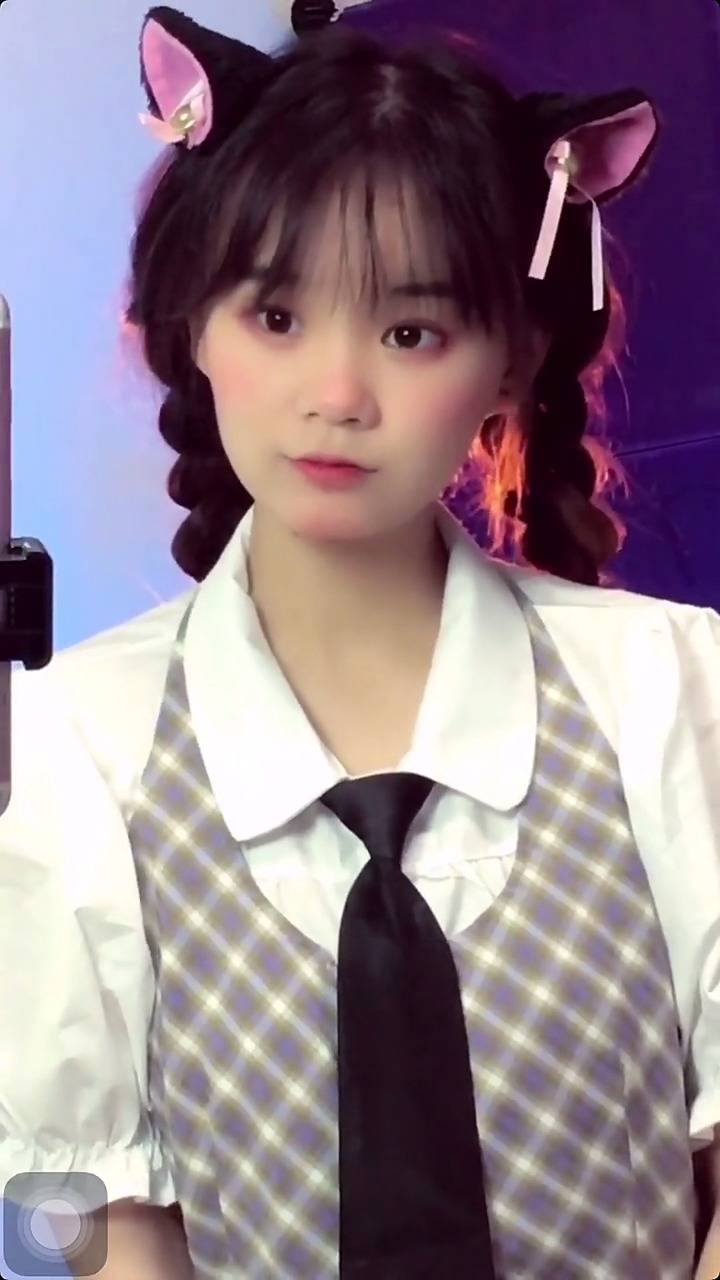 不听美女言,吃亏在眼前!
