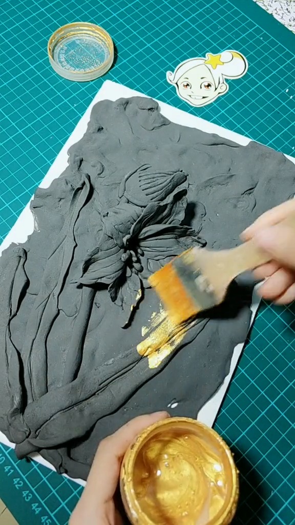 #绘画#在我创作瓶颈时，你出现了，那就为你作画：一副仿青铜浮雕送给你，欢迎你来到我的世界