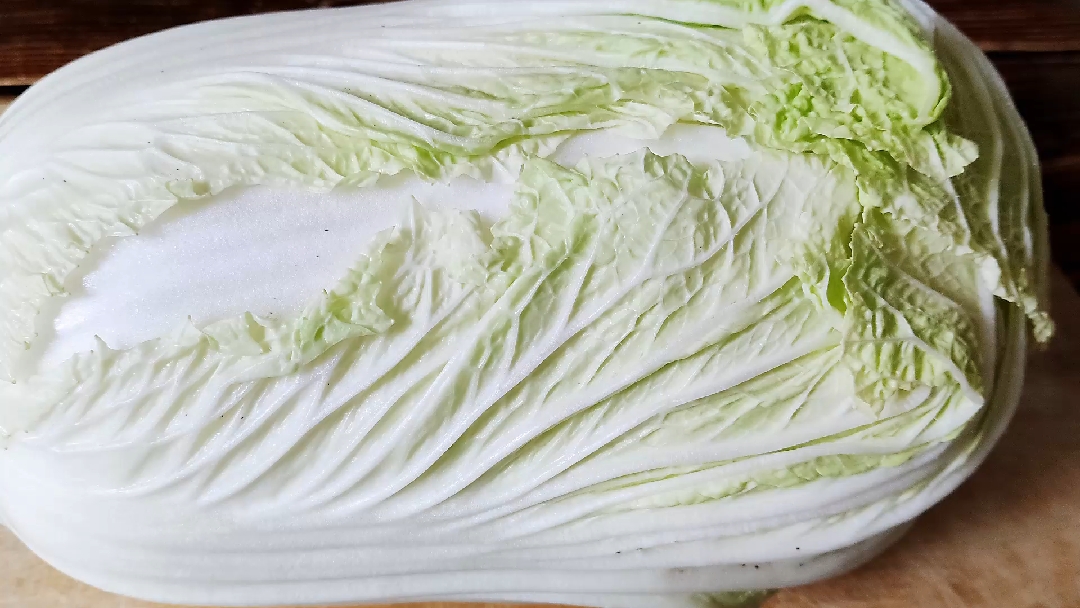 #秀出你的拿手菜#白菜很多人不爱吃,教你新吃法,不用炒不凉拌,连挑食的人都抢着吃