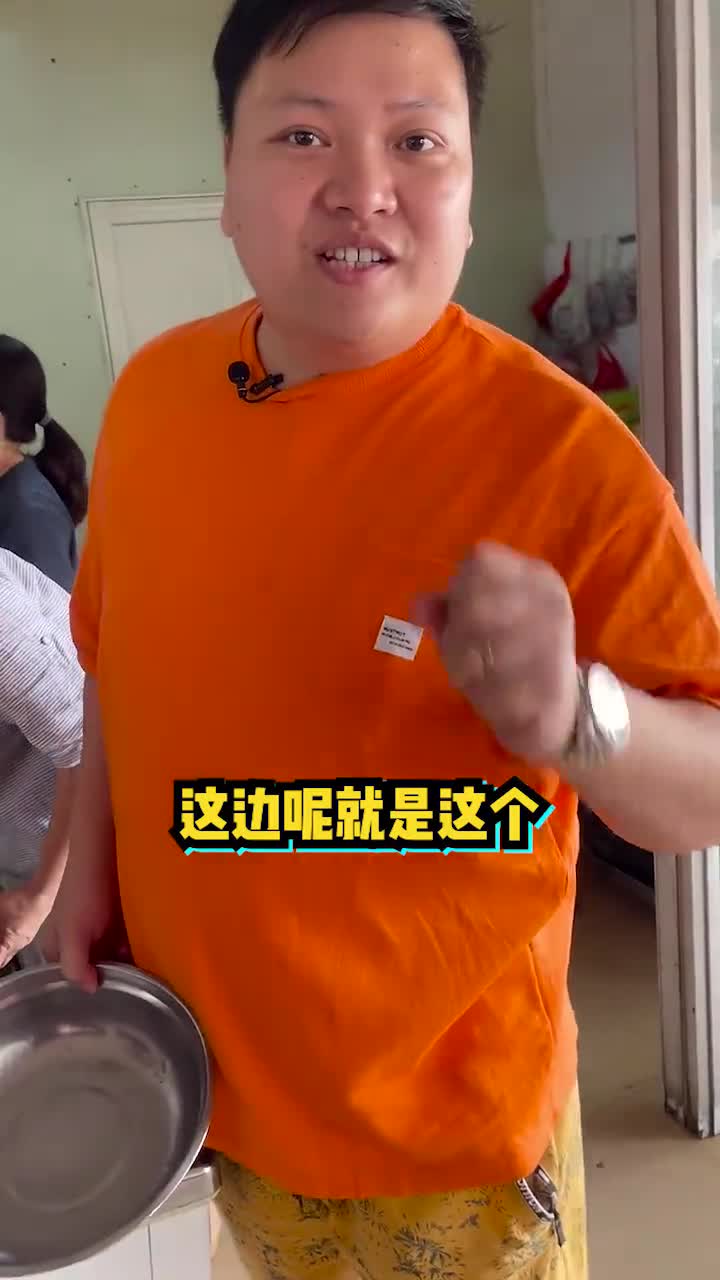 粉丝说这里是最正宗的龙眼炸猪肉,老板娘甚至会告诉你哪些不好吃~