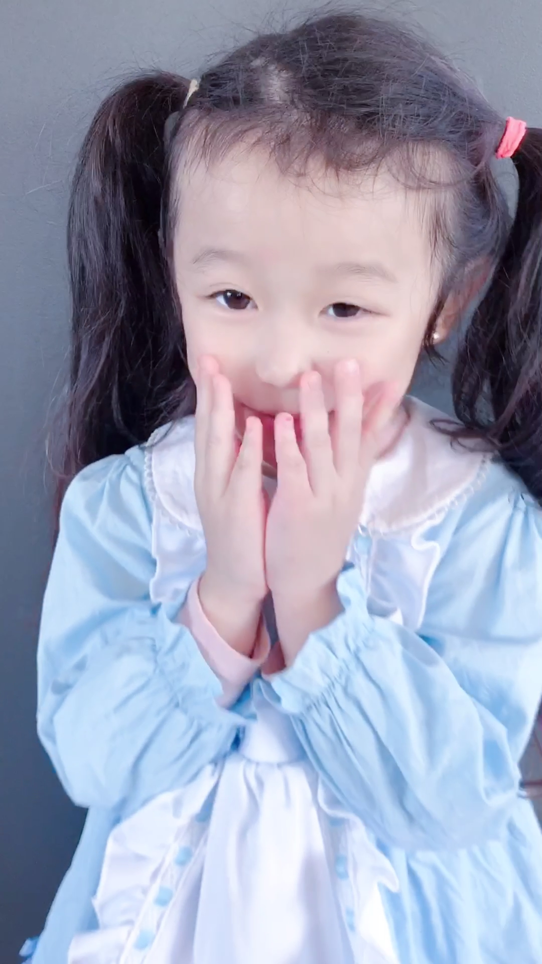 #提拉米苏#姐姐为妹妹庆祝三岁半生日五岁小朋友手把手教你做提拉米苏蛋糕