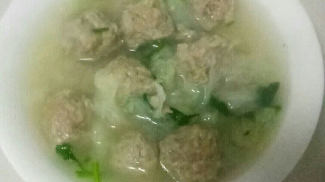 这样汆的羊肉丸子,又劲道又好吃,做法超简单