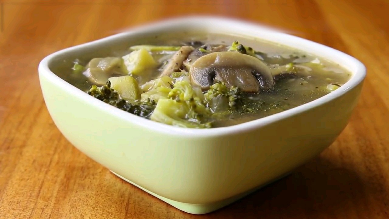 暖心又暖胃的快手西兰花浓汤 五分钟搞定 营养健康又美味