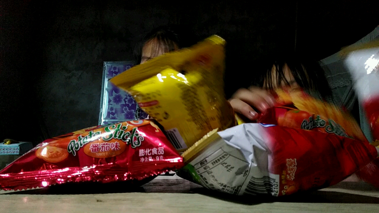 小佳和小美,试吃,上好佳多种口味