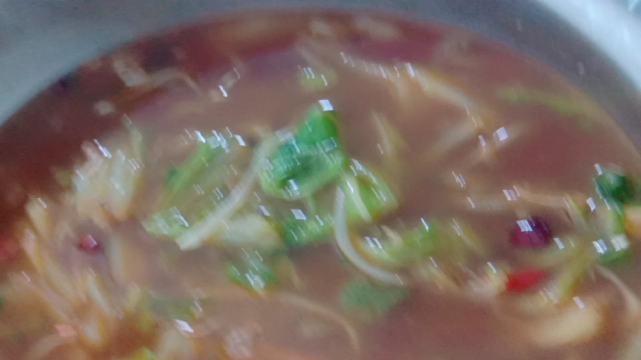 鲫鱼汤炖白菜绿豆芽