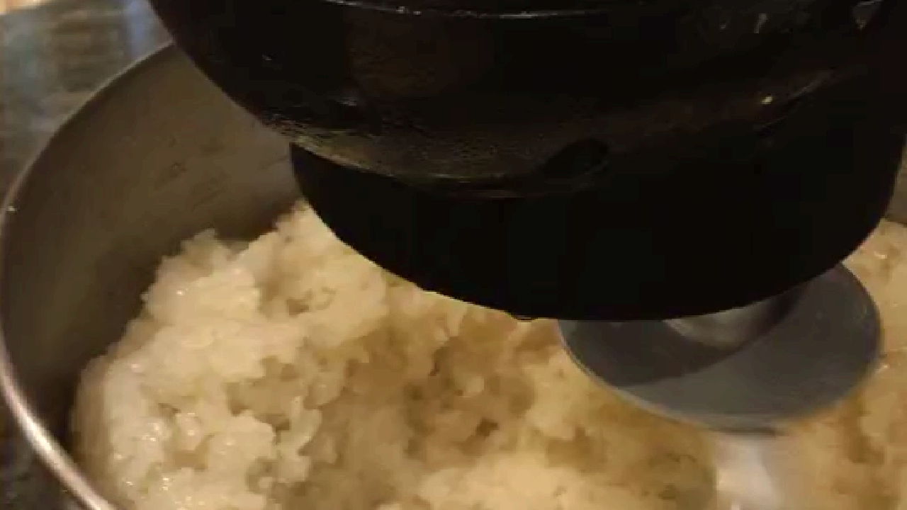 国外只能用搅拌机打糍粑