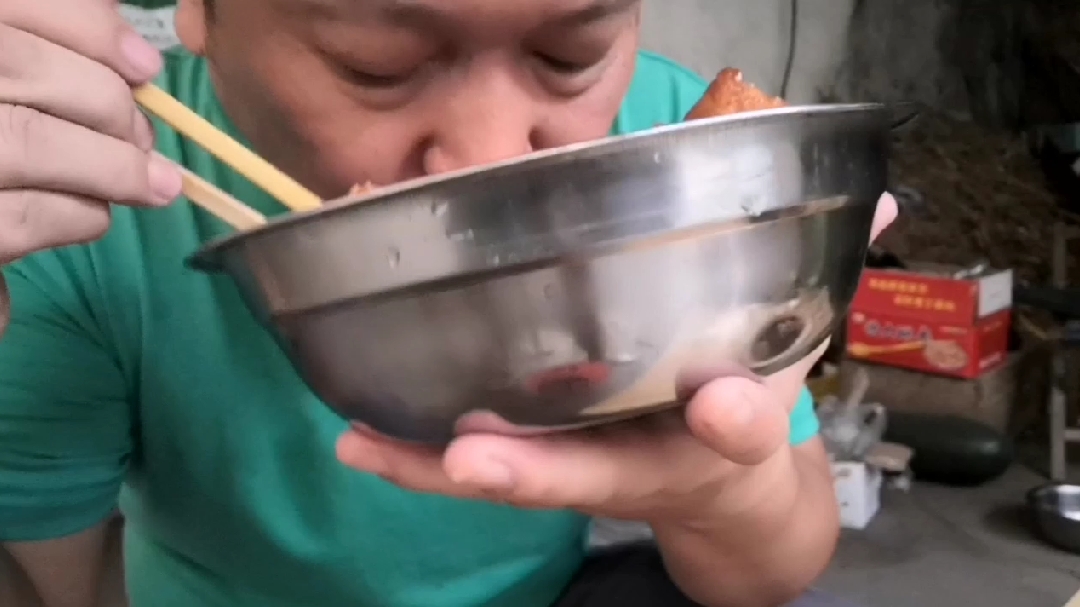 大何学习网上做松花鱼  做的效果怎样呢  竟然吃的这么香