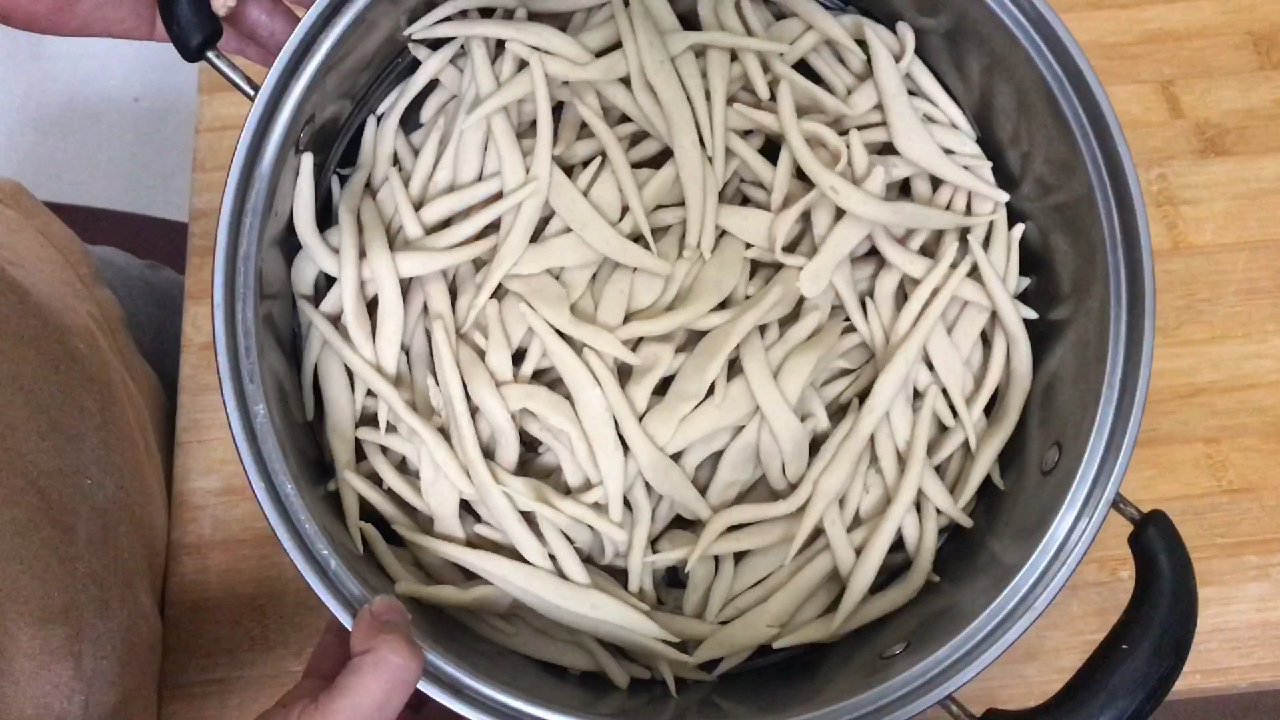 云云用土豆做莜麦山药鱼,做法简单,吃着真是香