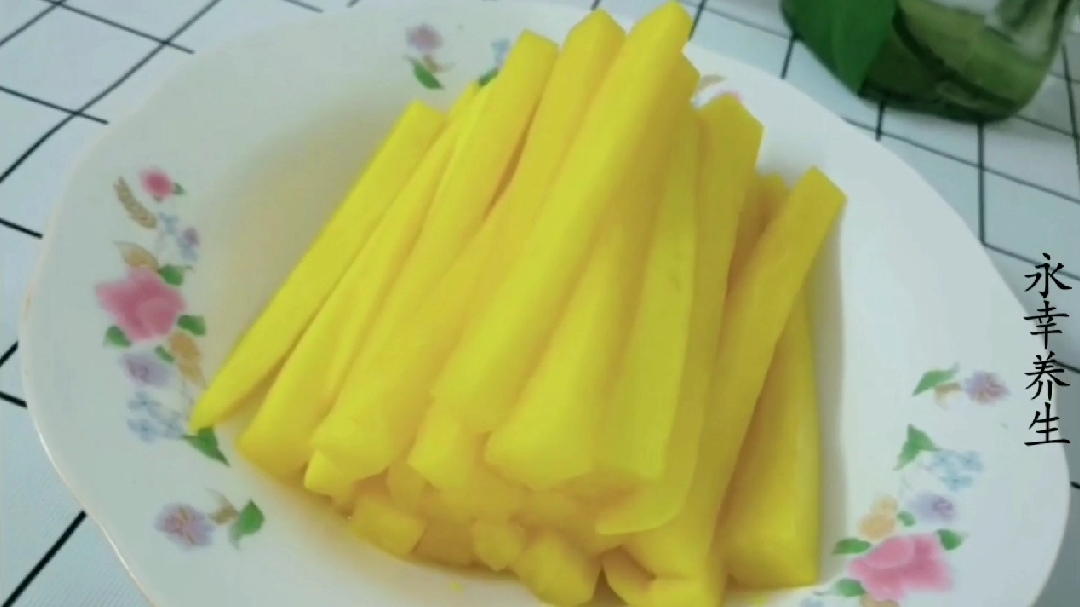寿司萝卜条的做法,方法简单,看着就诱人