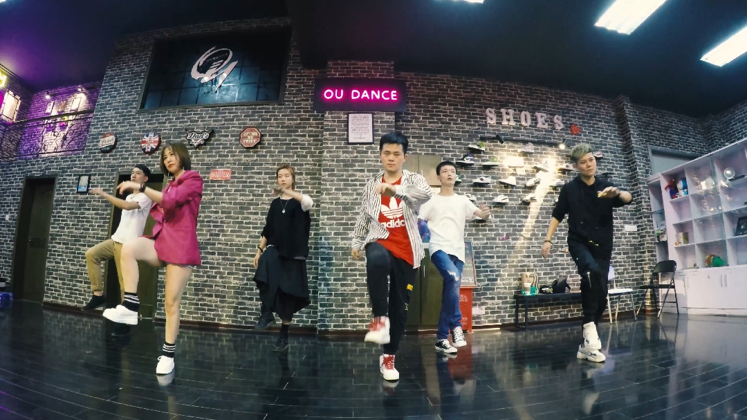 [图]#urban dance# 班少君老师#原创# 编舞Hotline Bling#