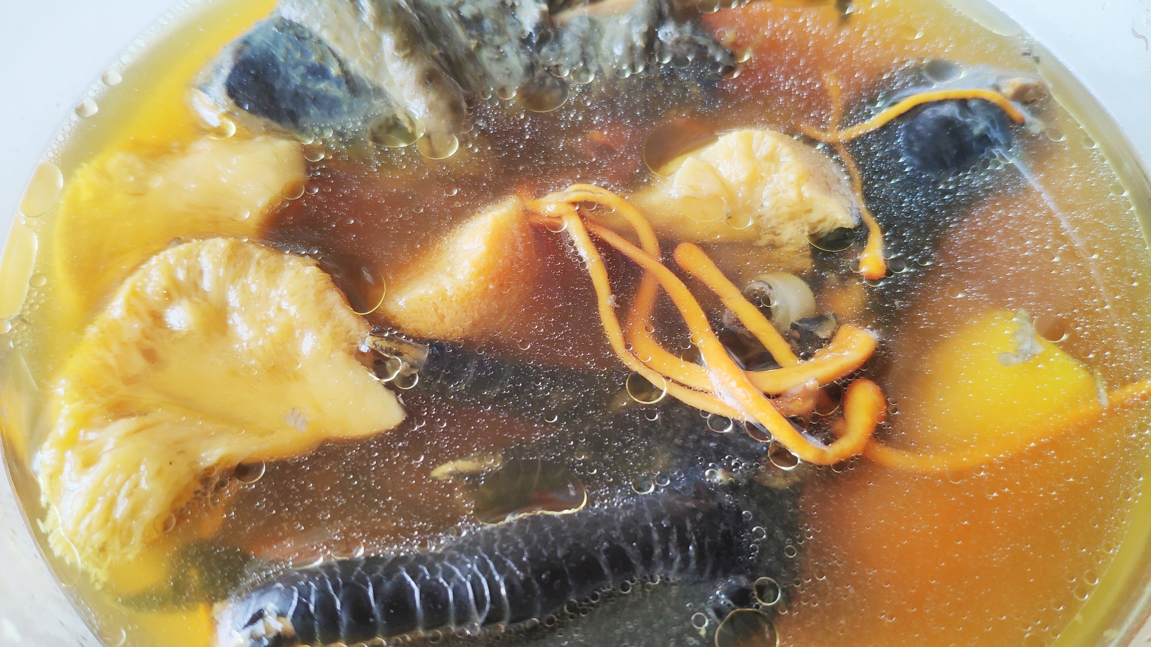 【家常菜系列】猴头菇虫草花炖乌鸡汤