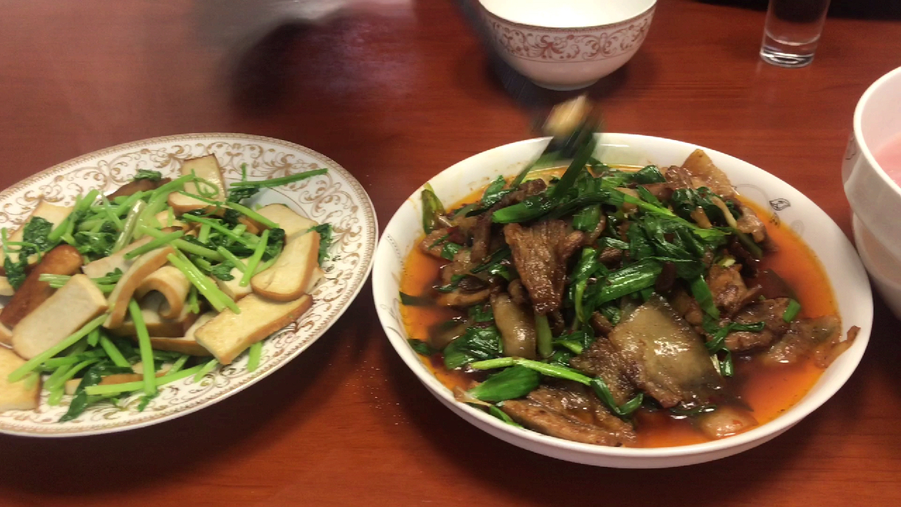 今天在家做一道四川回锅肉,你学会了吗?