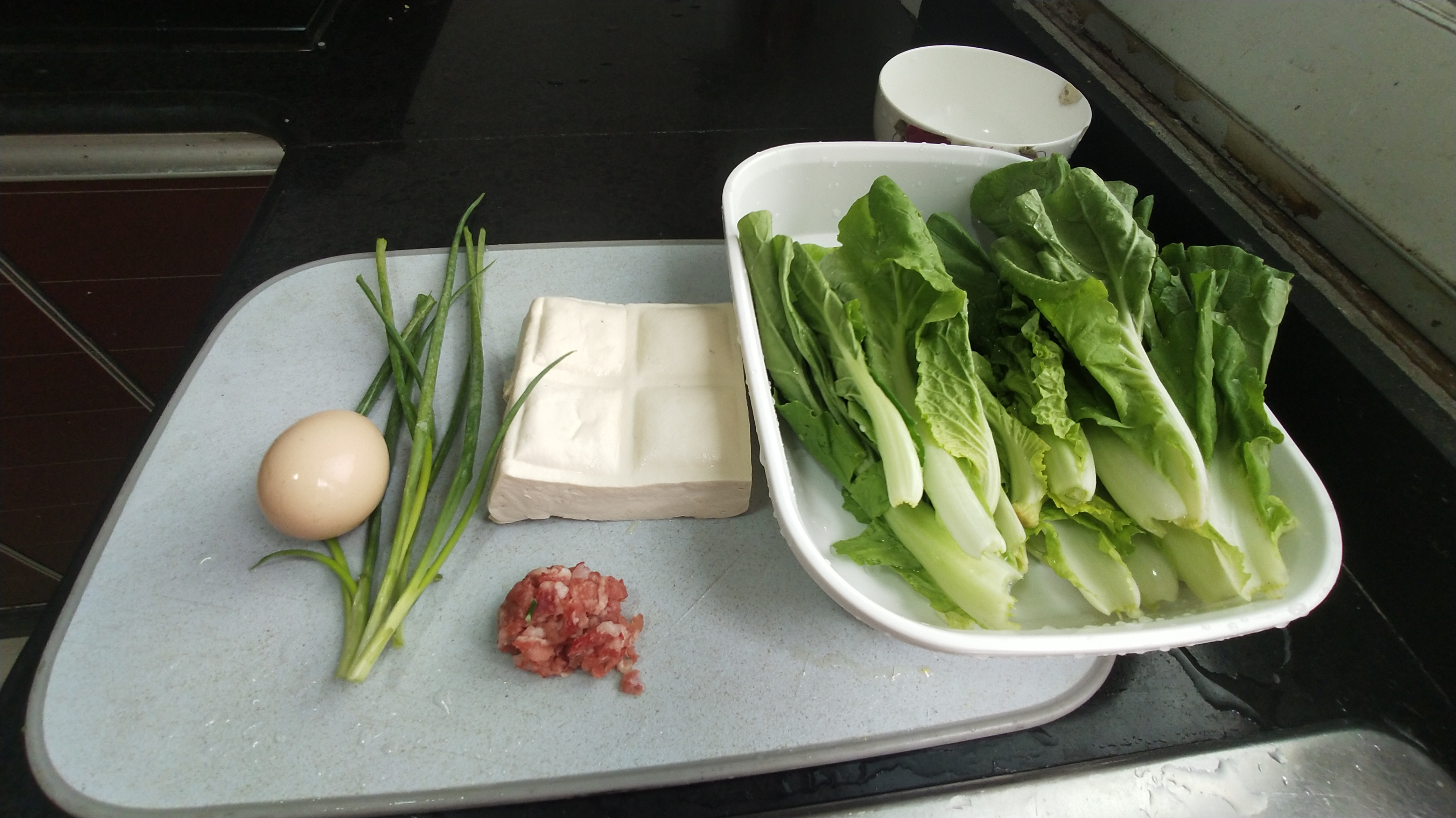 一块豆腐,一些小白菜,教你一个想不到的做法,连吃5天不会腻