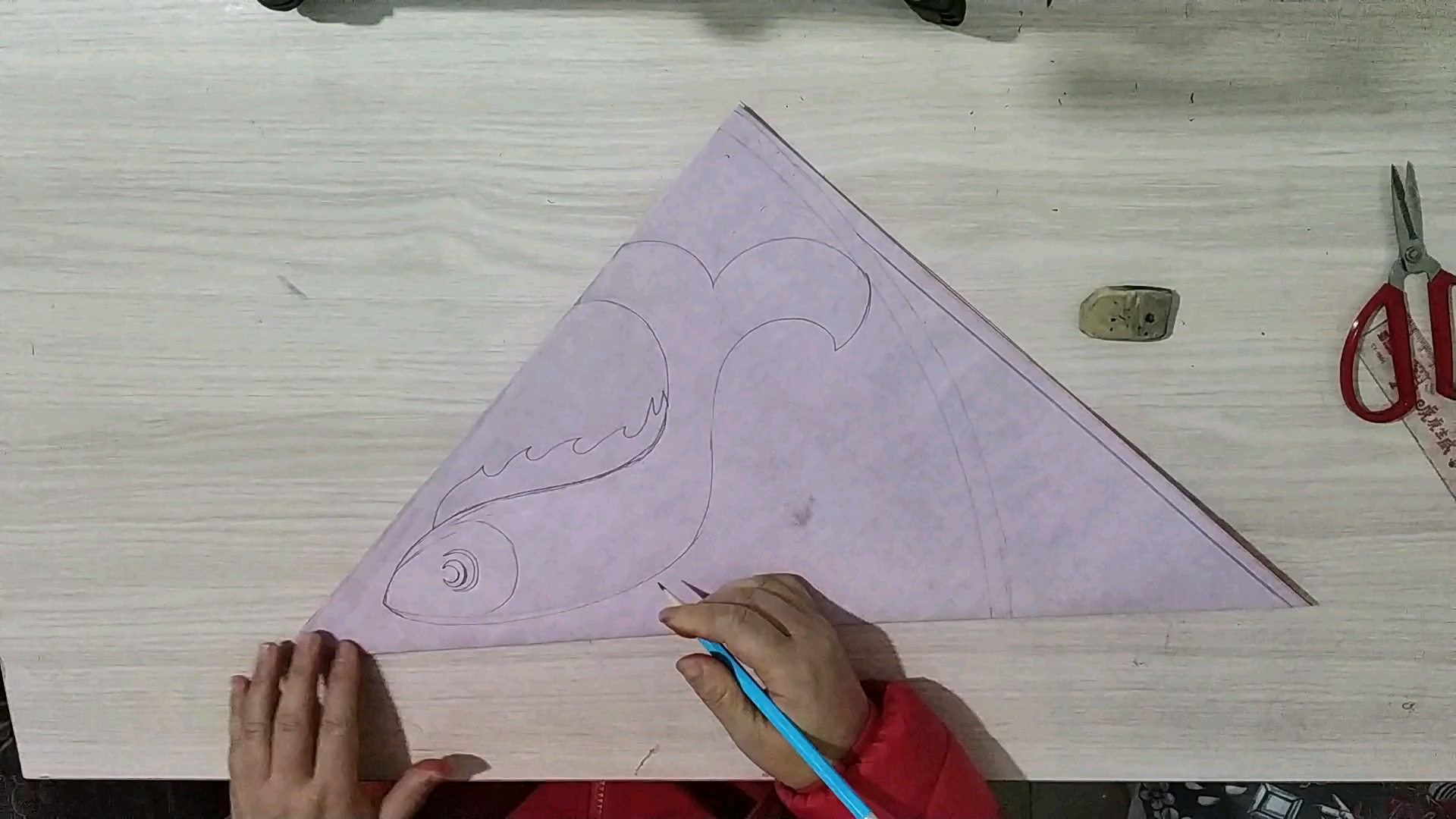 冬月剪纸～鱼戏莲叶间